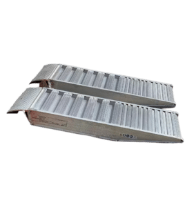 rampe-de-chargement-faible-denivele-7500-kg-Photoroom